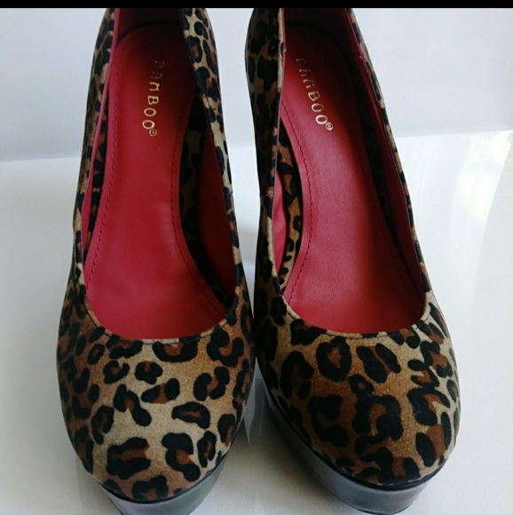 Bamboo Leopard Print Block Heels Size 7 - Picture 2 of 6